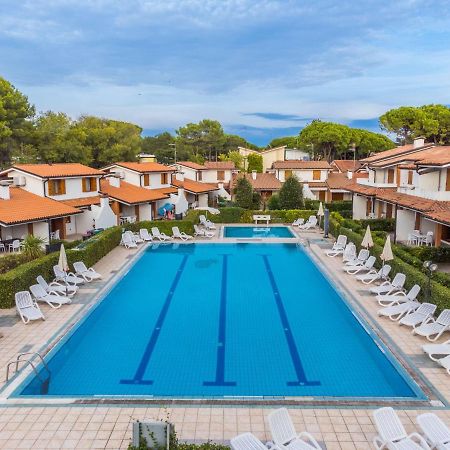 Locazione Turistica Villaggio Sole B-1 Bibione Esterno foto
