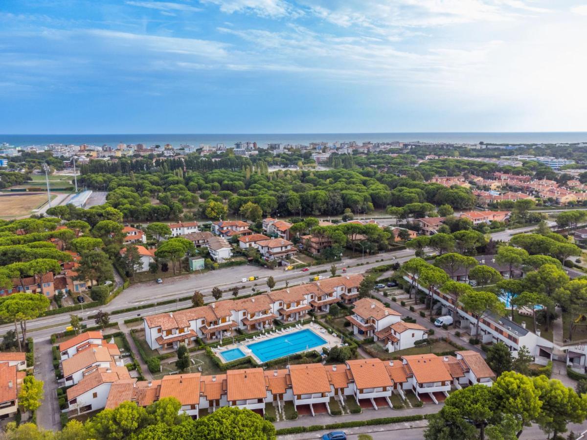 Locazione Turistica Villaggio Sole B-1 Bibione Esterno foto